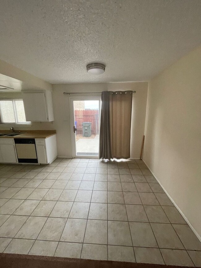 Building Photo - 12719 Navajo Pl