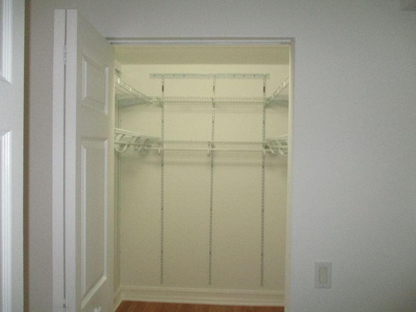 Building Photo - 8887 Chestnut Ridge Way