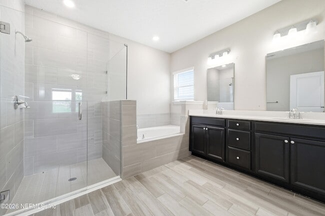 Building Photo - 2730 White Cedar Ln