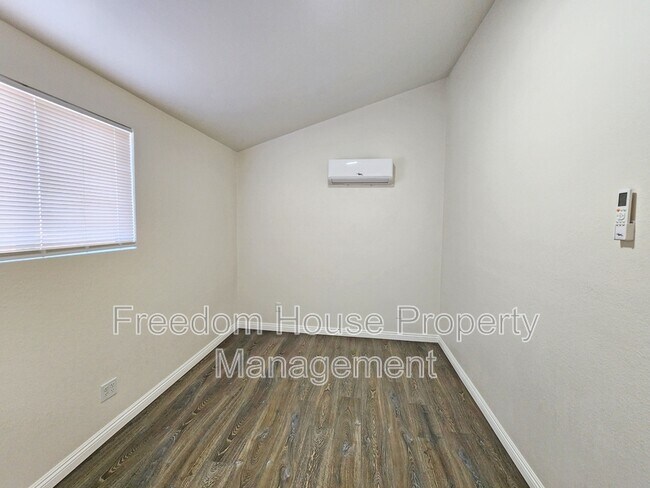 Building Photo - 5391 Money St