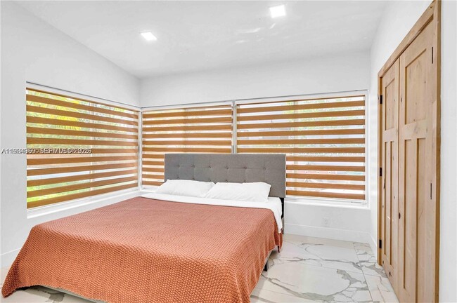 Building Photo - 4708 Alton Rd