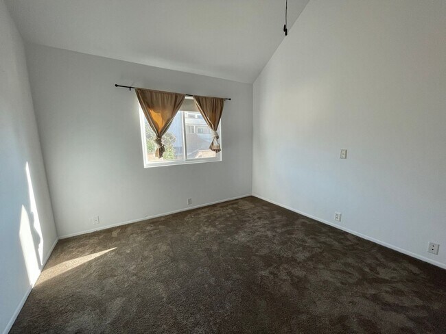Building Photo - Surfside IV | Port Hueneme | 2 Bedroom + 2...