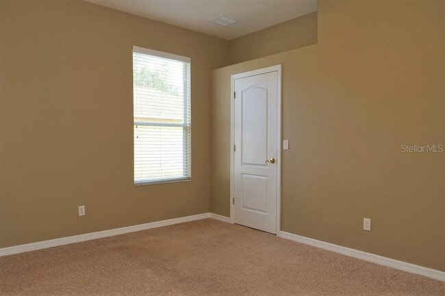 Building Photo - 4906 E Lake Cove Blvd