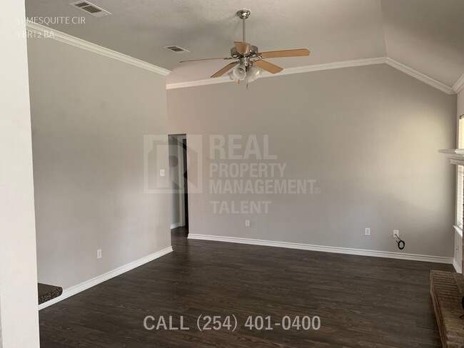 Building Photo - 3 Bedroom, 2 Bathroom Home for Rent in Mor...