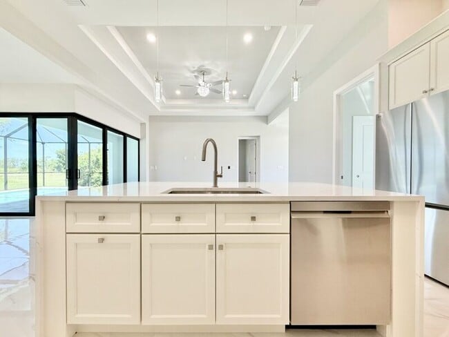 Building Photo - 20 Coxswain Dr