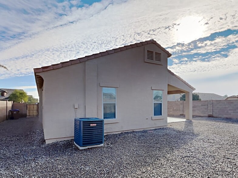 Building Photo - 35042 N Aubrac Cir