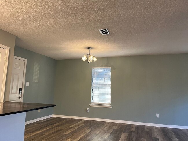 Building Photo - UPCOMING LISTING