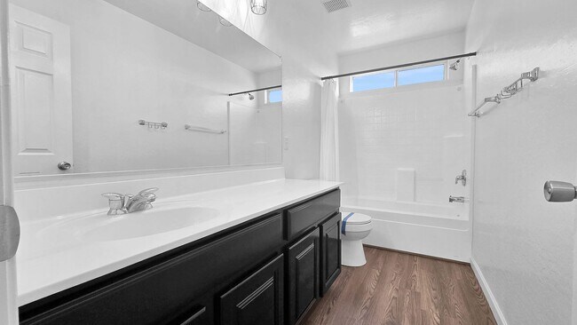 Building Photo - Newly remodeled interior! Excellent price!