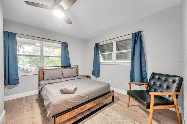 Building Photo - 3720 3rd Ave N