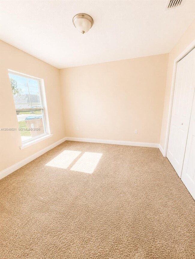 Building Photo - 642 Heraldo Ct
