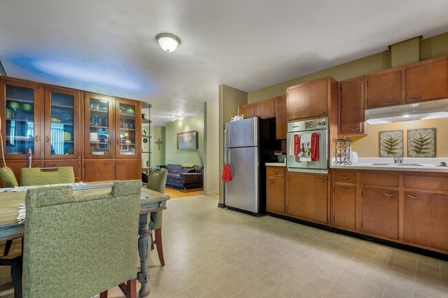 Building Photo - 1716 S Meridian St