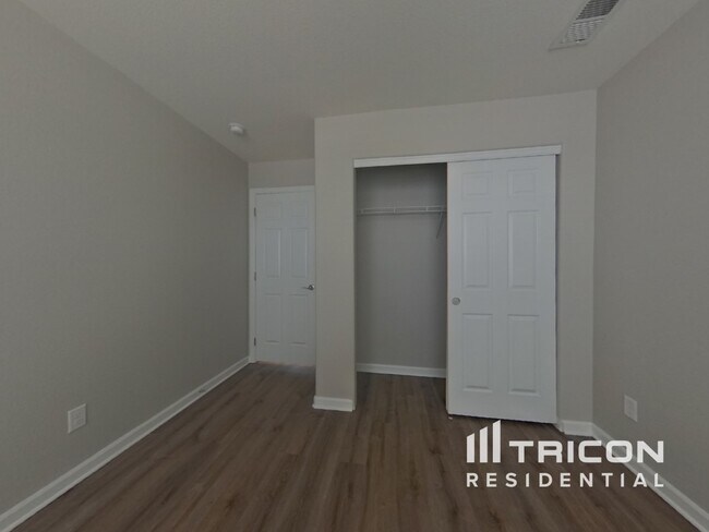 Building Photo - 781 Dublin Pl