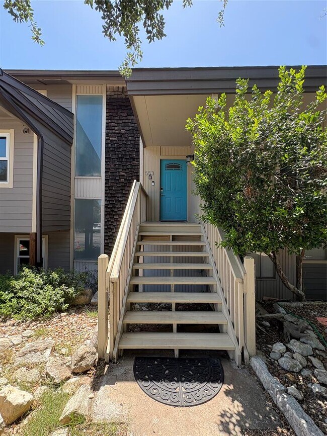 Building Photo - 553 Demarett Dr