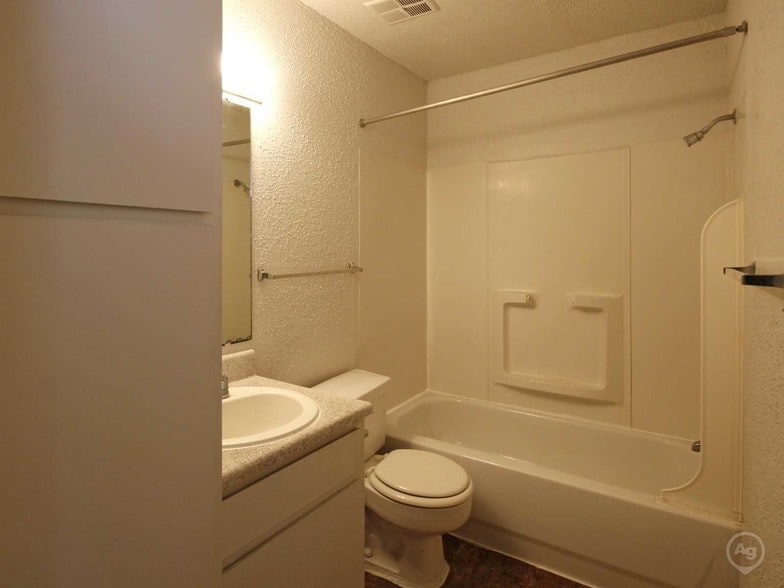 Primary Photo - Arbor Square Apartments