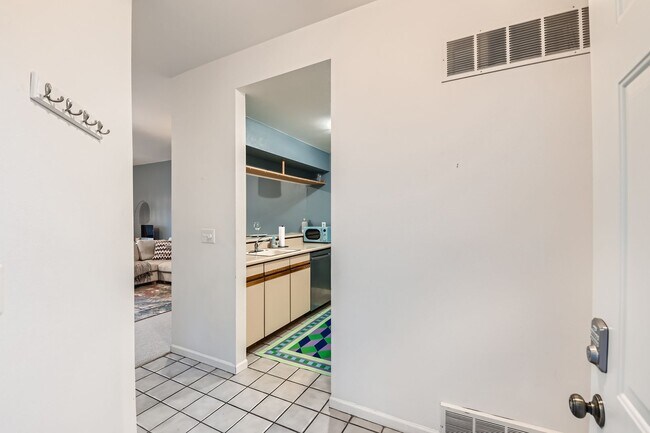 Building Photo - 3280 47th St