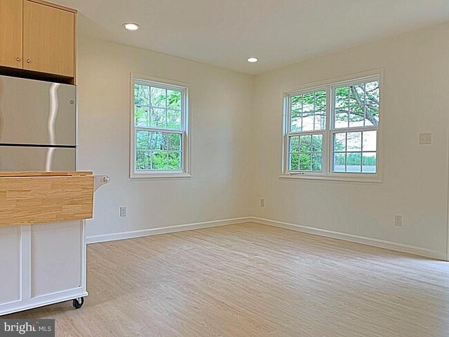 Building Photo - 22129 Indian Bridge Rd