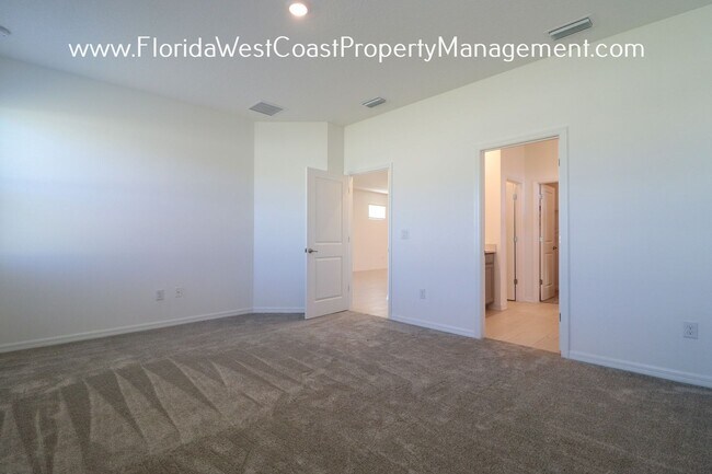 Building Photo - OUSTANDING SEMI FENCED! 3 BEDROOM/2 BATH HOME IN EAVES BEND! ARTISAN LAKES PALMETTO!