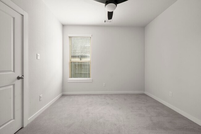 Building Photo - 16826 Beechwood Forest Way