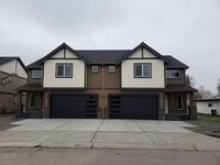 Building Photo - Lease Up- Custom Spokane Duplex