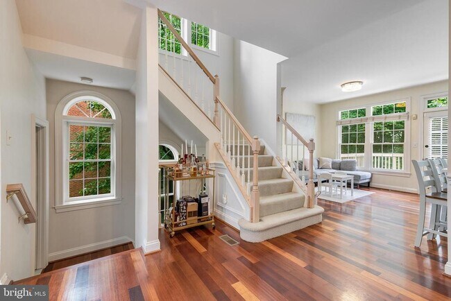 Building Photo - 11426 Summer House Ct