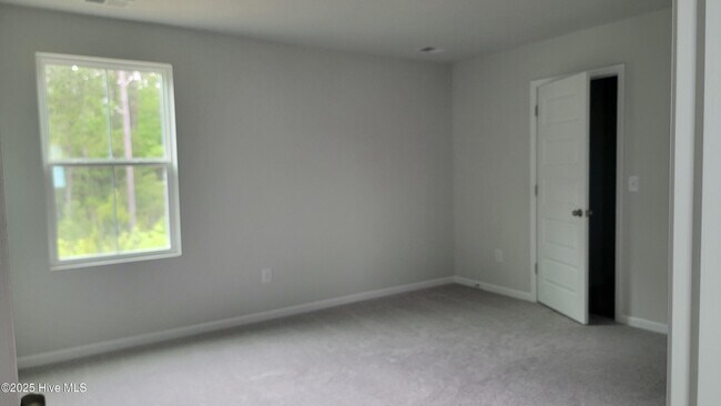 Building Photo - 434 Ladyfish Loop NW