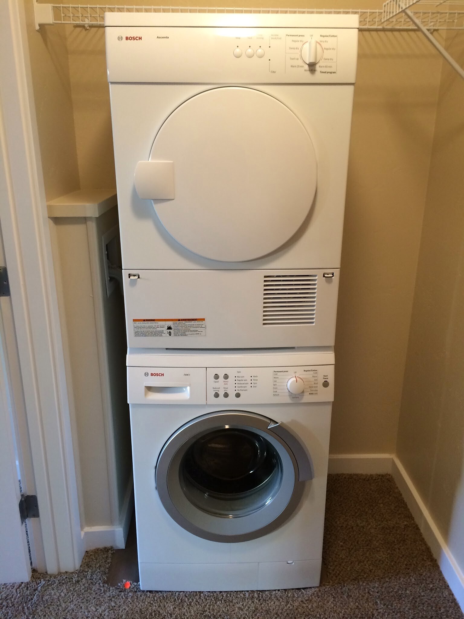 Bosch Axis Clothes Washer / Dryer - 6400 Christie Ave