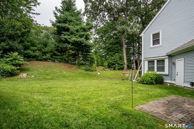 Building Photo - 302 Briarwood Ct