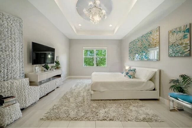 Building Photo - 15371 Green River Ct