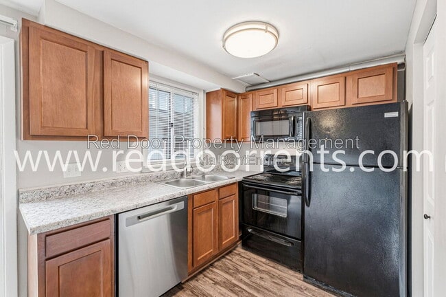 Building Photo - 335 1st Ave NW