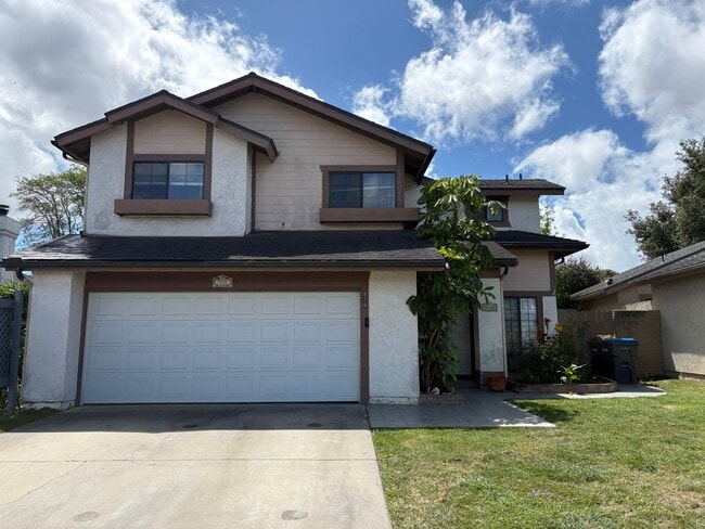 Building Photo - 928 Aster Ln