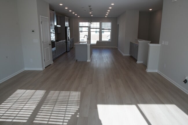 Building Photo - 2709 Hunter Woods Dr