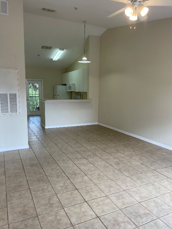 Building Photo - 145 Reserve Cir