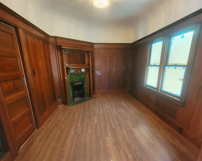 Building Photo - 2747 McGee Ave