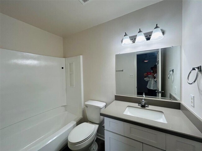 Building Photo - 8038 Sands Point Dr