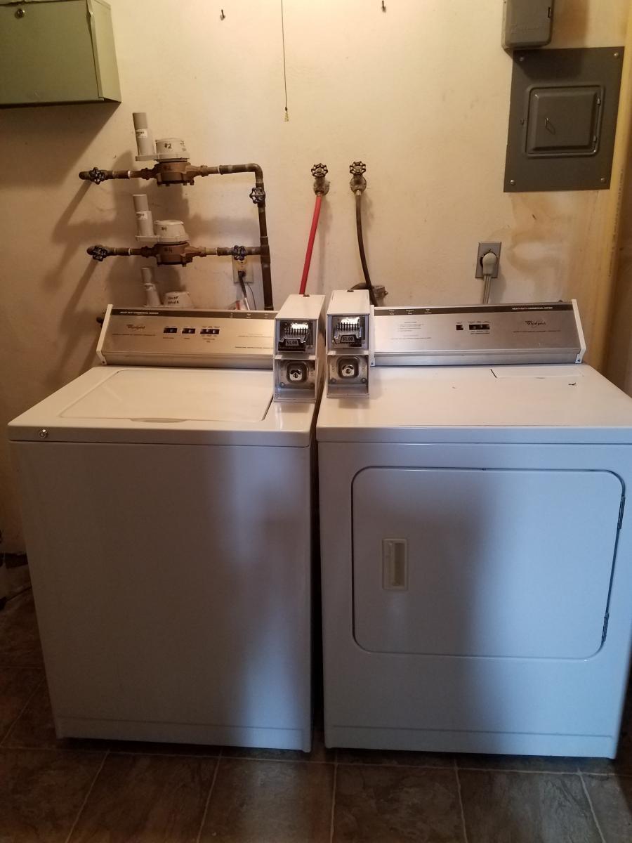 Shared Laundry - 775 Dilenbeck Dr