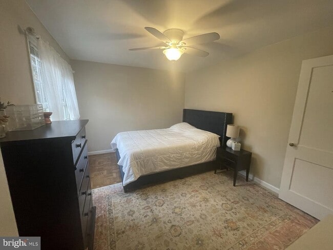 Building Photo - 6610 Potomac Ave