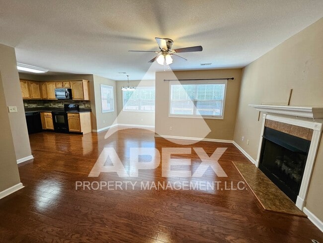 Building Photo - West Knoxville – Beautifully Upgraded - 3 ...