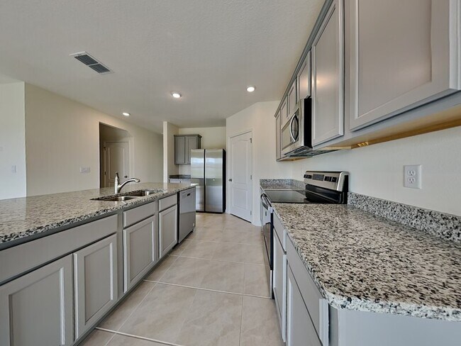 Building Photo - 5246 Mahogany Dr