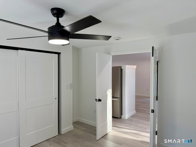 Building Photo - 15 Finch Run