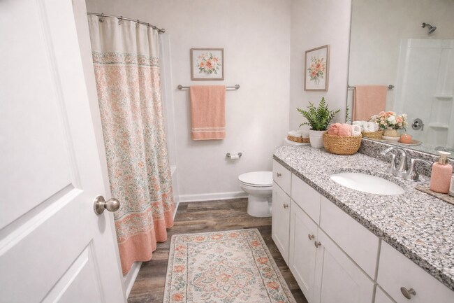 Building Photo - 3BR Townhome • Full Kitchen • Garage + Driveway