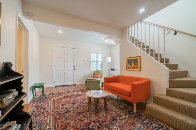 Building Photo - 1809 W 37th Pl