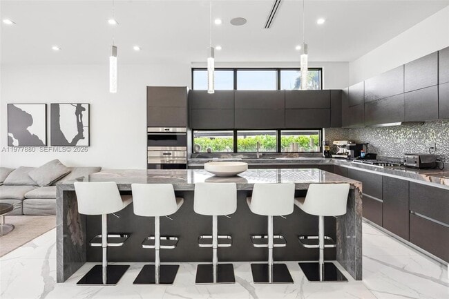 Building Photo - 3367 NE 168th St