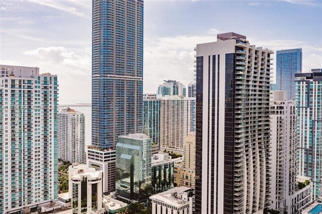 Building Photo - 801 S Miami Ave