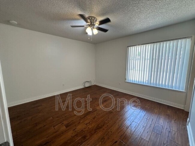 Building Photo - 23672 Suncrest Ave