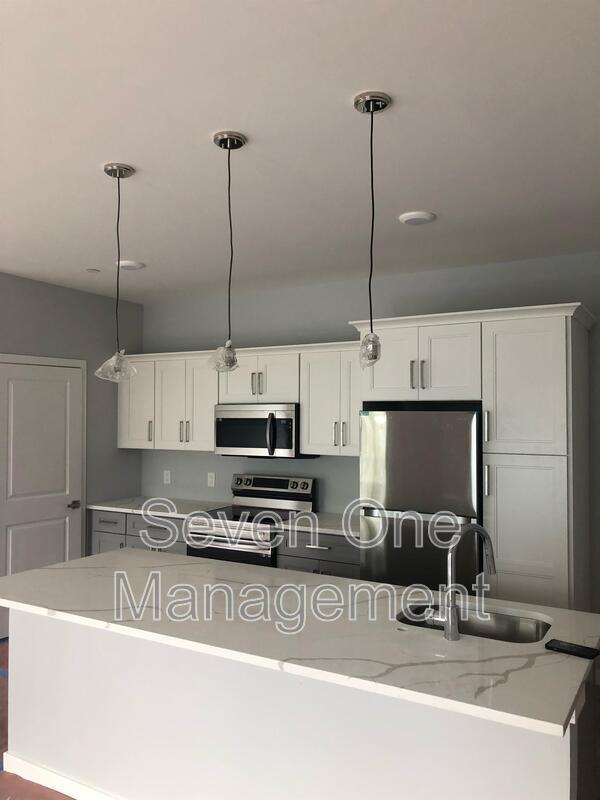 Building Photo - 3838 Pechin St