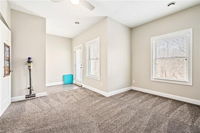 Building Photo - 143 Aberdeen Dr