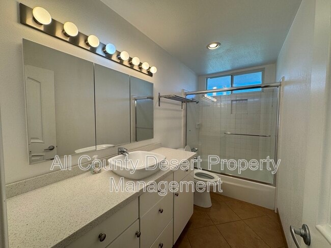 Building Photo - 73502 Sun Ln