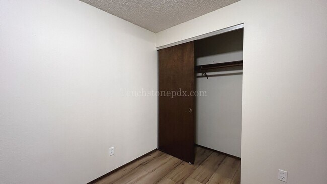 Building Photo - Updated 2 Bedroom Featuring New Plank Flooring