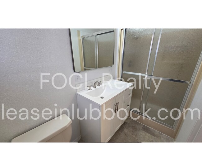 Building Photo - Bright and Open 4 Bedroom Home