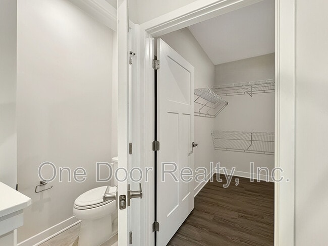 Building Photo - 105 Ironsmith Wy